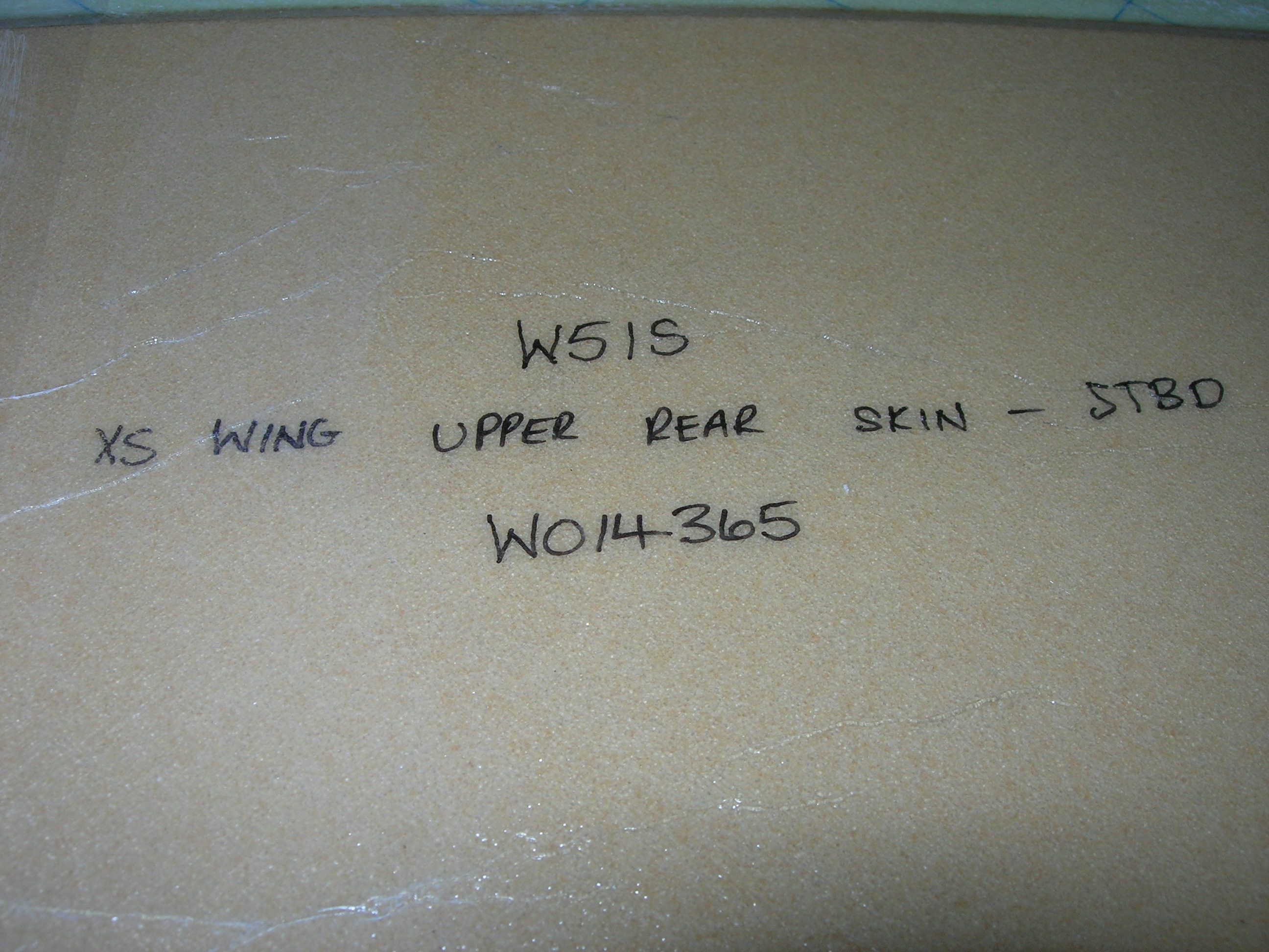Starboard wing 27.
