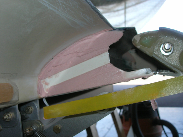 Starboard wing 107.